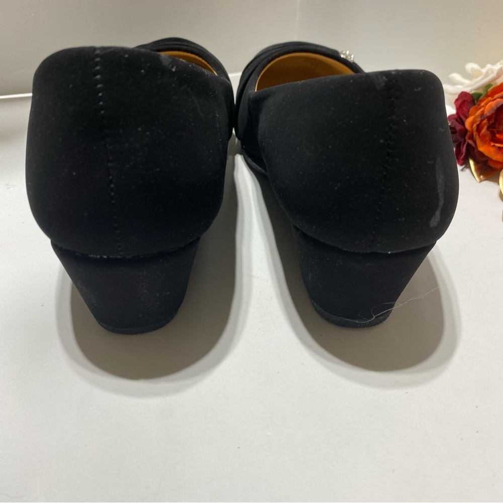 Belladia women’s Black dress shoes with rhinestones on top size 7 New - Picture 8 of 10